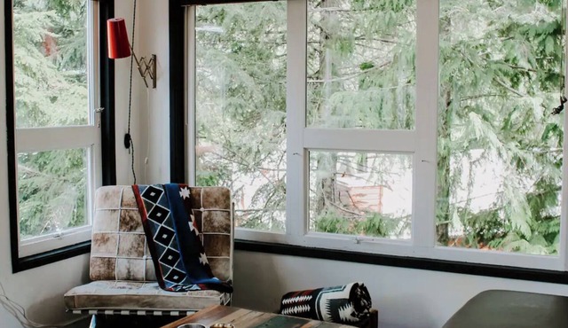 Cozy Condo with Loft |Treetop Retreat near Creekside Chairlift | Stunning Views
