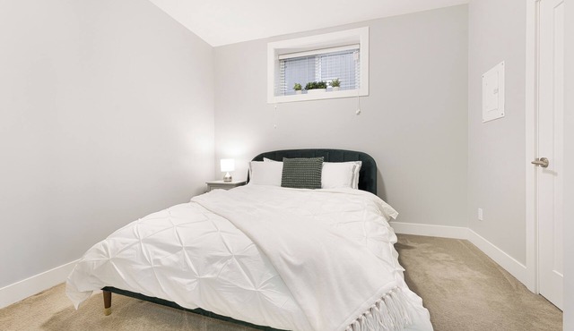 Cozy & Convenient · 2 Mins from SkyTrain · Central Location