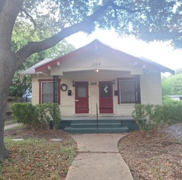 Cozy Home close to Downtown