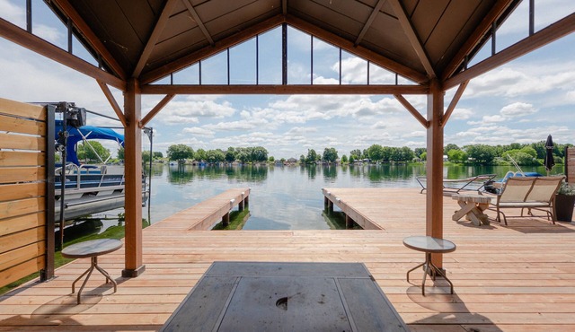 Cozy Lakeview Home with Water Access