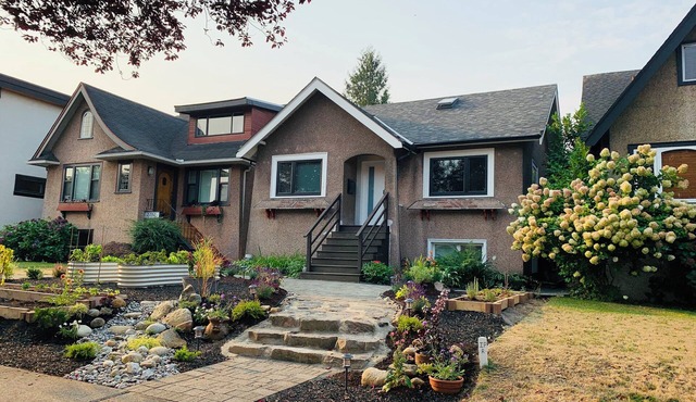 Cozy & Quiet Space in the Heart of East Vancouver