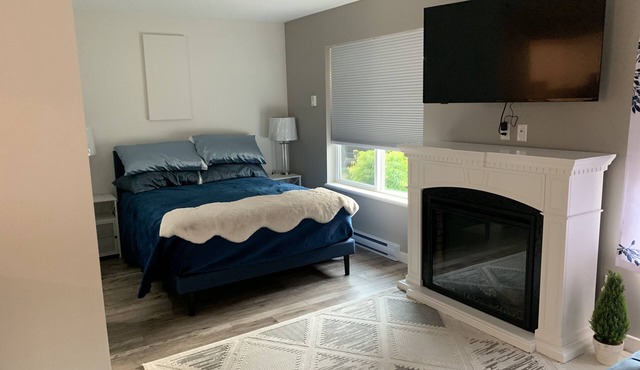 Cozy Studio Apartment in Qualicum Beach Angels Inn Studio Apartment.