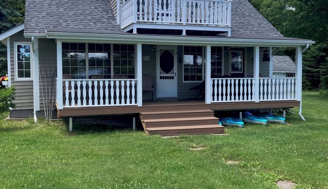 Cozy Waterfront Cottage on the Tidnish River