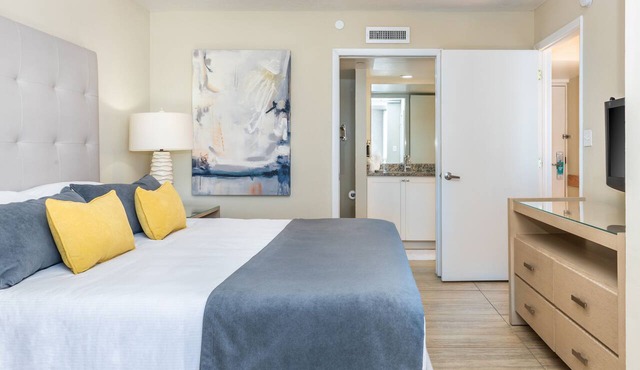 DiamondHead Beach Resort