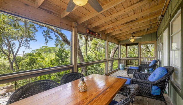 Dock * Water View * Screened Deck * 2 Kitchens * Fishing Deck