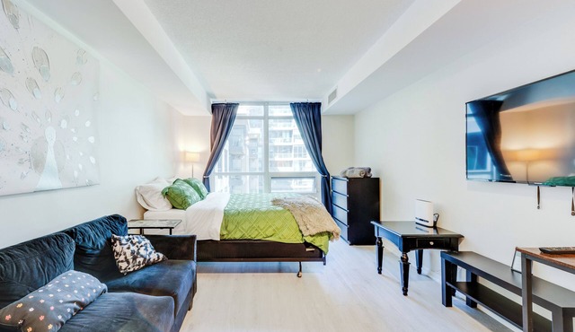 Downtown Toronto Studio Suite by the Water & FIFA