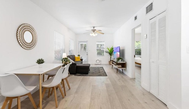 Dreamy 1-bedroom apt walking distance to Las Olas