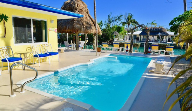 DUPLEX IN DUCK KEY, 2 Bedroom/2 Bath, W/Private 90' Dock, Trailer Storage INCL
