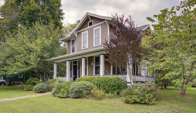 Eclectic Chattanooga Retreat w/ Private Hot Tub!