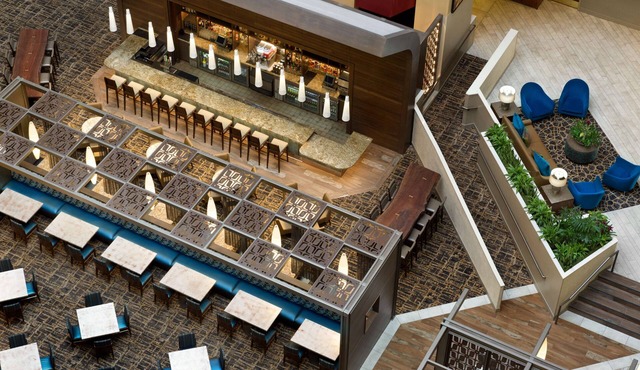 Embassy Suites by Hilton San Antonio Airport