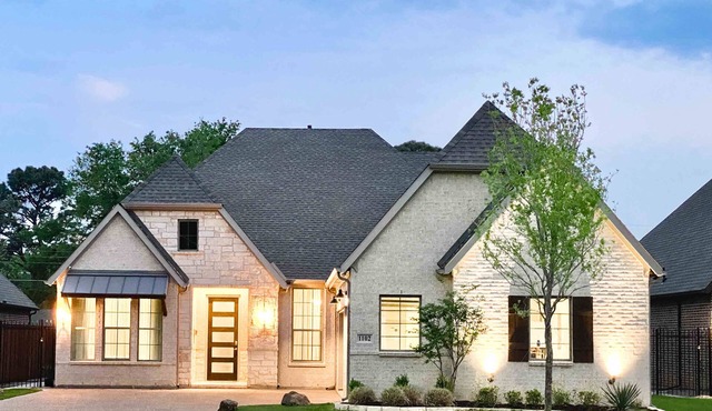 Entertainment District: Game Room Hot Tub Putting Green 4 Baths Walk to Stadiums