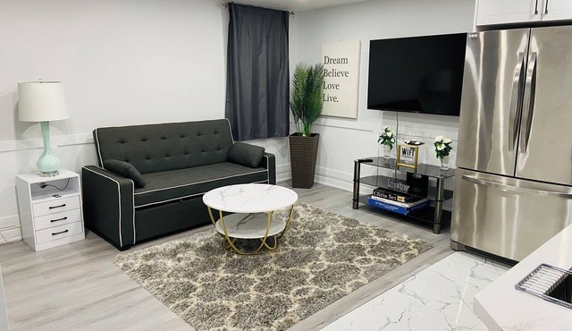 Entire home in Brampton, Canada 2 guests1 bedroom1 bed1 bath