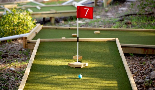 Epic Family Escape: Custom 9-Hole Putt Putt, Pickleball, Pool, Near Six Flags
