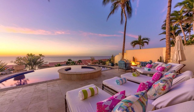 Exceptional 5-Bd Del Mar Villa, Steps to the Beach — Chef & Butler Incl.