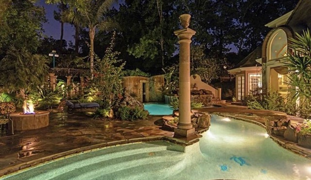 Experience Houston living near Willowbrook Mall