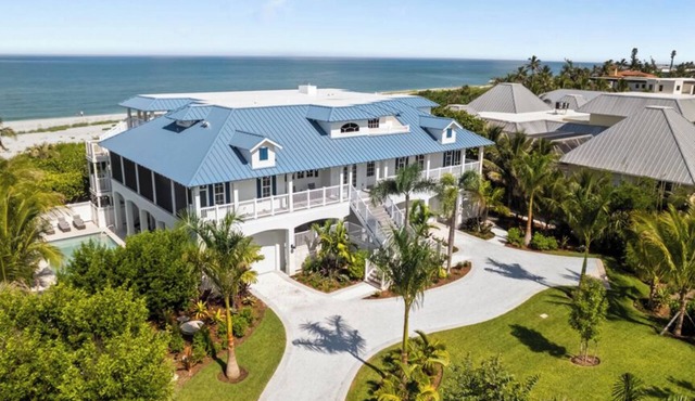 Experience Shell Seekers! A 12,000 Square Foot Captiva Estate Directly on The Gulf