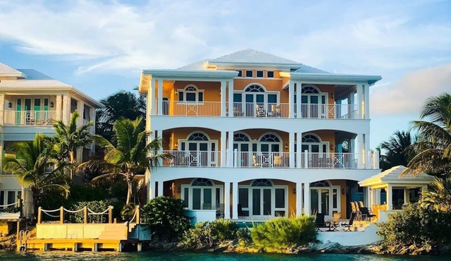 Fabulous Oceanfront Exuma Home in Georgetown