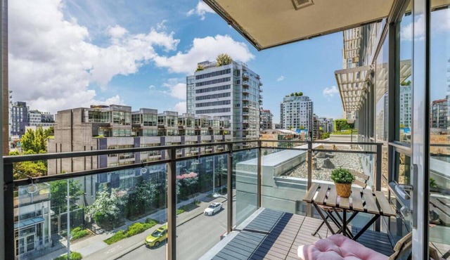 MAJOR INTERNATIONAL SPORTING EVENT Stay 1BR| Steps to Seawall | Free Parking+AC