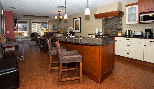 FIVE STAR RESORT AND SPA - PET FRIENDLY