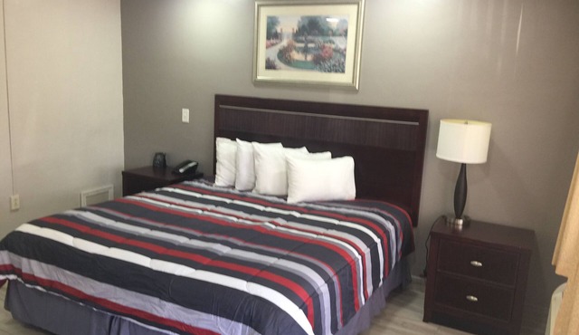 Flamingo Inn