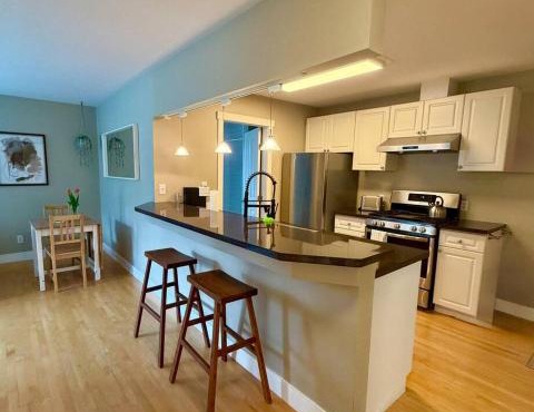 Forest Retreat Suite Near Lakes, Trails&SkyTrain