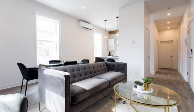 Fresh 1 Bdr in the Heart of Mile End by Denstays