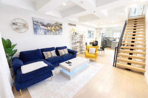 Game Day RoofDeck South Philly 4BR 3BA Home Just 10 Mins From Stadiums