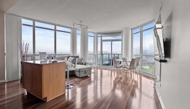 GLOBALSTAY Downtown Condo w Picturesque View