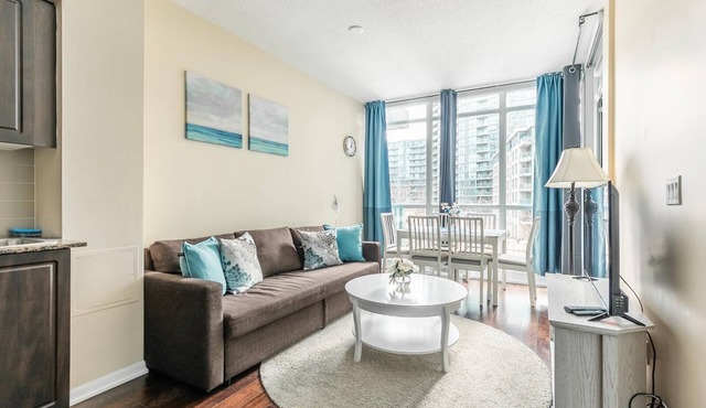 GLOBALSTAY. Modern Bright 1Br+DEN Unit in Downtown