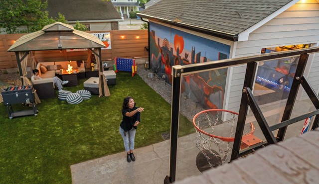 Golf, Arcades, Projectors, Bikes, Themed Murals - DT ATL