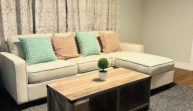 Gorgeous 2-bedroom apartment in Salmon River/Truro