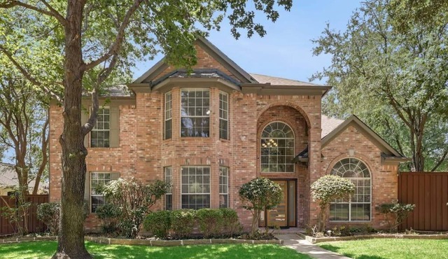 Gorgeous Mansion with Pool & Cinema Room,Sleeps 13