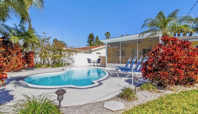 Gorgeous MARGARITAVILLE Pool Home/ClearwaterBeach-Huge discounts 5+ nites August