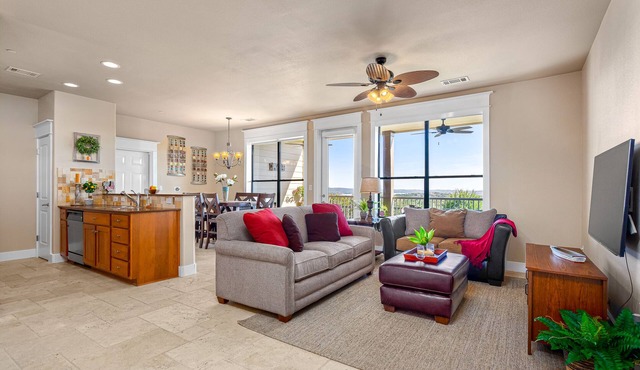 Great Villa in the Hollows Resort, Beautiful Beach Club, Hiking Trails, 4 Pools!
