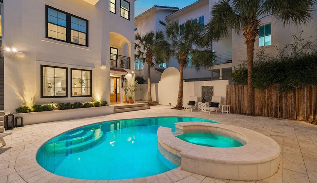 GULF-FRONT w/Private Beach! Private Pool, Hot Tub! Sleeps 24!