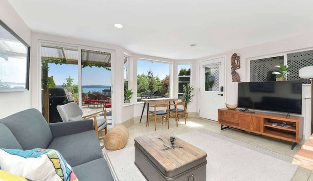 Gulf Island View Suite