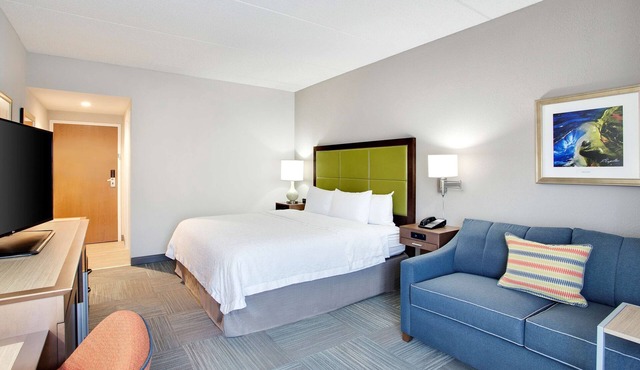 Hampton Inn by Hilton Middletown in Middletown