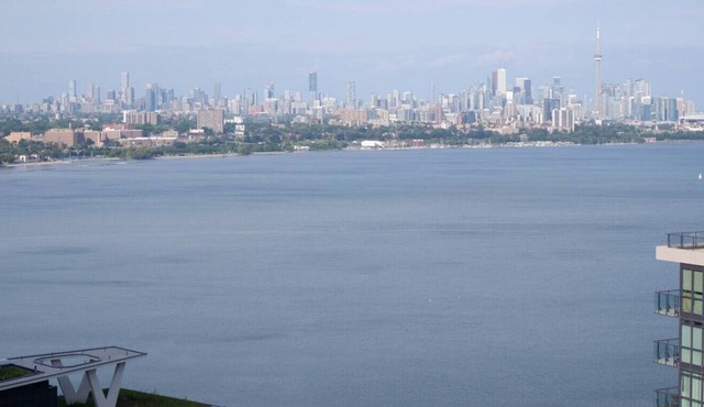 Harbour Waterfront luxury Condo