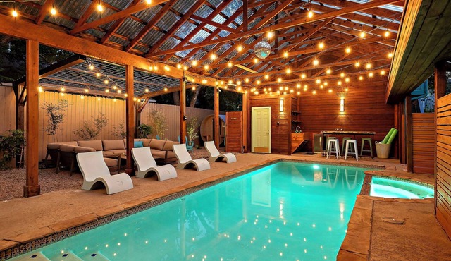 Haven de Luz: A Tranquil Retreat ~ Pool|Spa|Sauna