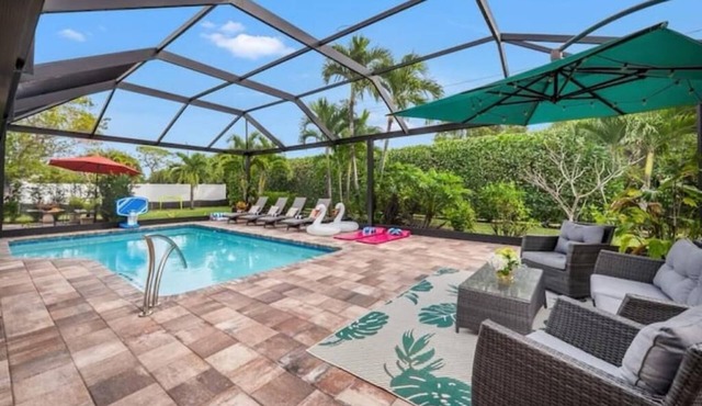 Heated Pool, Arcade, <10 min Beach ~ 25 min to RSW