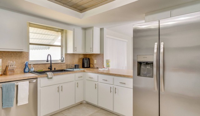 Heated Pool: Canal-front Rotonda West Retreat