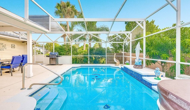 Heated Pool/Fire Pit-Coastal Cottage
