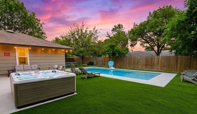 Heated Pool/Spa/Mini Golf/Billiard/BBQ/Shuffleboard/Foosball