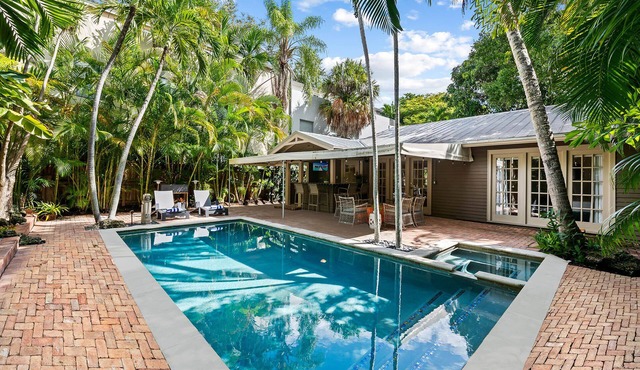 Hideaway - Heated Salt Water Pool & Spa