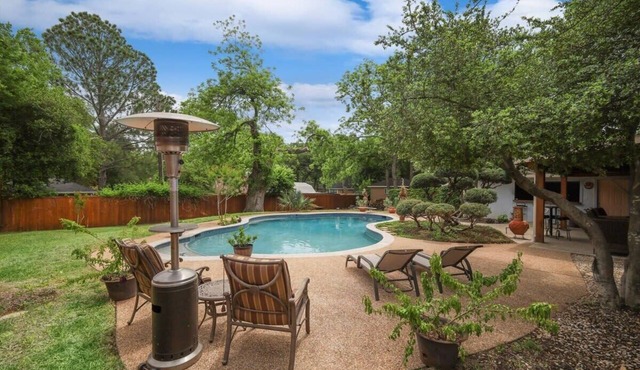 Highland Village - 4BR w Backyard Pool Oasis