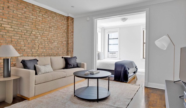 Hip West Village 1BR w/W/D, near 1 train, by Blueground