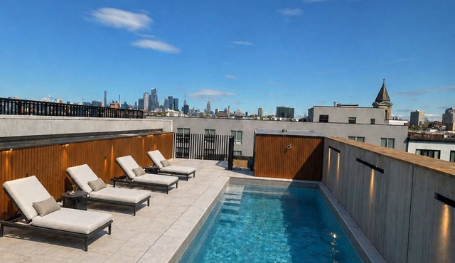 Hoboken Grand House- 3 Bedroom 2.5 Bathroom with a private rooftop