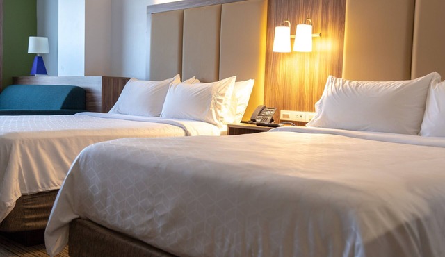 Holiday Inn Express & Suites Ensenada Centro by IHG
