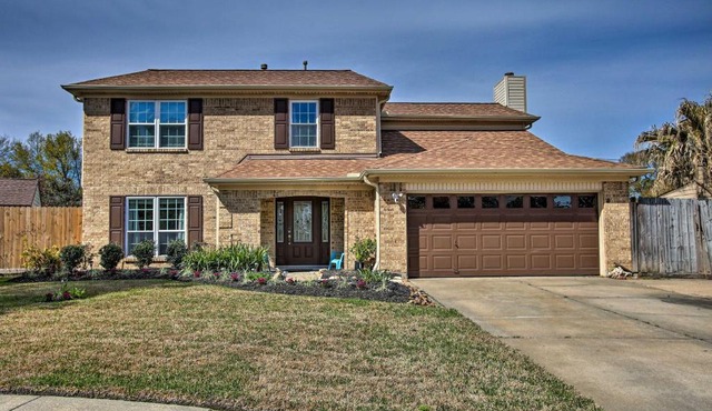 Houston Home with Private Outdoor Pool!