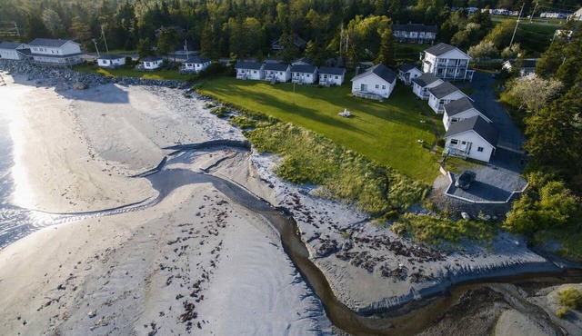 Hunts Point 1-BR Coastal Retreat - Cottage # 8